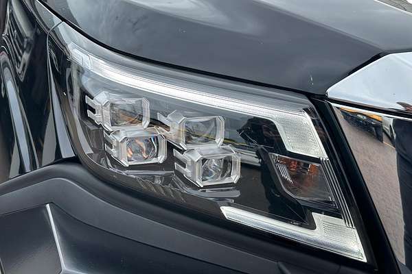 2021 Nissan Navara ST-X D23 4X4 thumb-1