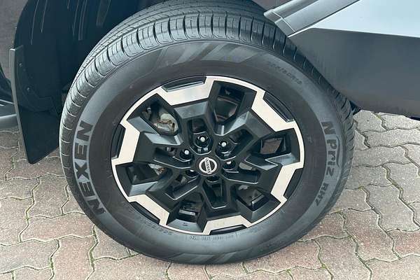 2021 Nissan Navara ST-X D23 4X4 thumb-2