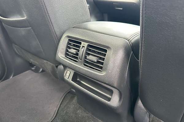 2021 Nissan Navara ST-X D23 4X4 thumb-8