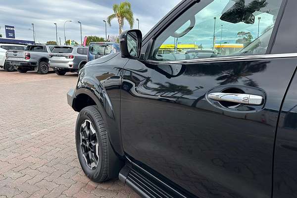 2021 Nissan Navara ST-X D23 4X4 thumb-18