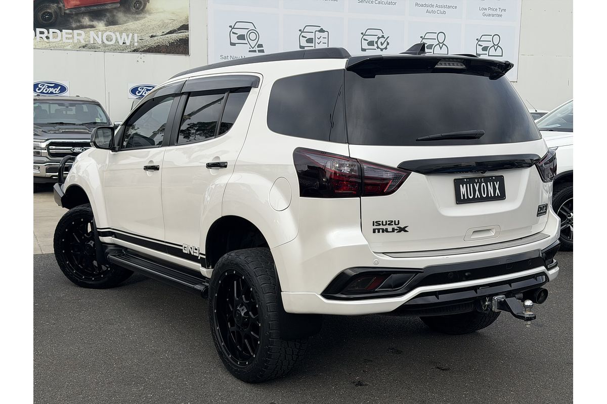 2020 Isuzu MU-X Onyx Edition