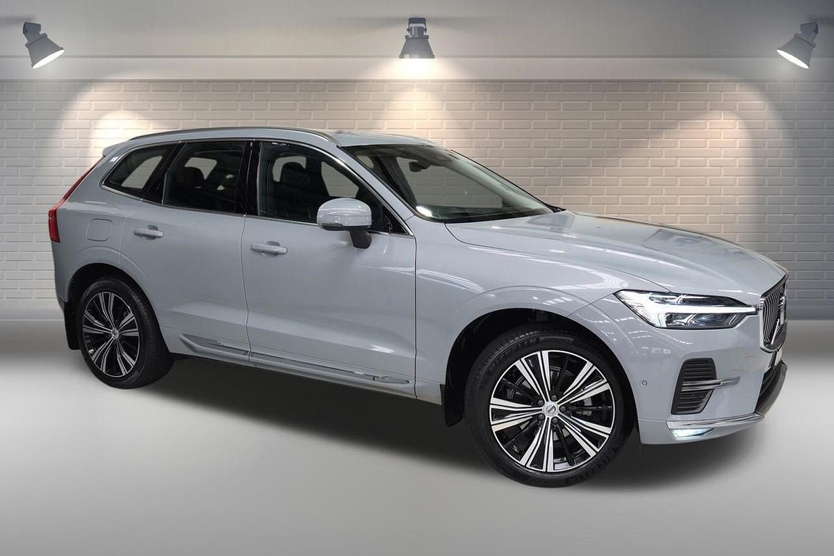 2024 Volvo XC60 Plus B5