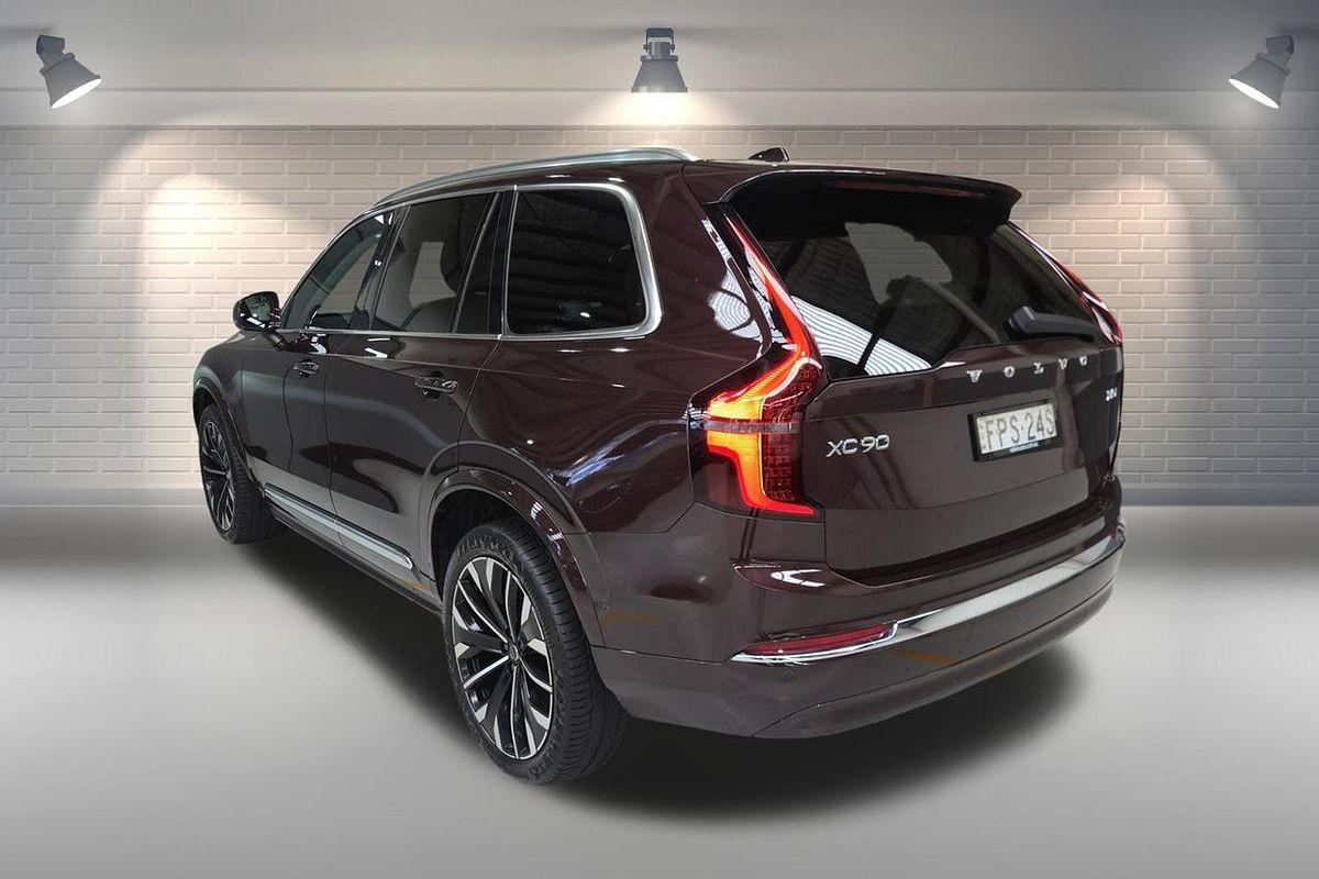 2025 Volvo XC90 Ultra B5 Bright