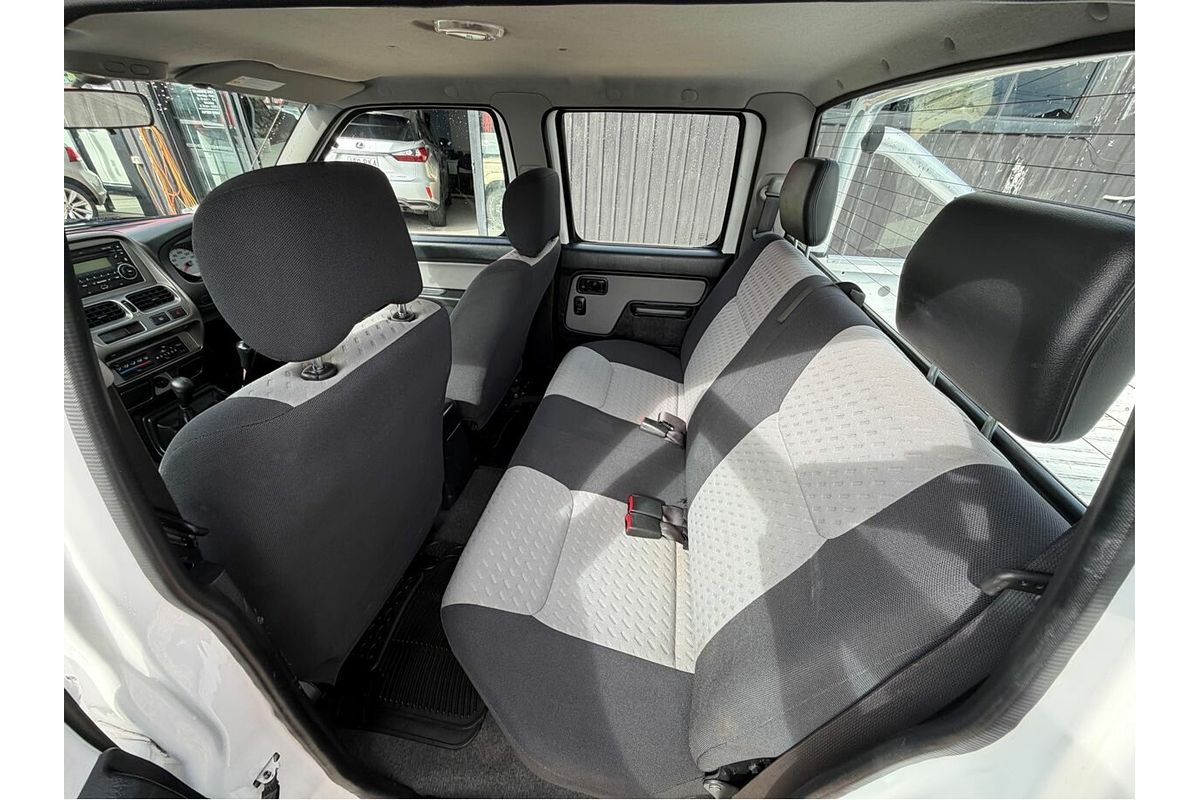 2014 Nissan Navara ST-R D22 4X4