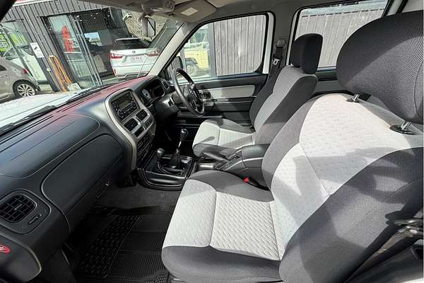 2014 Nissan Navara ST-R D22 4X4