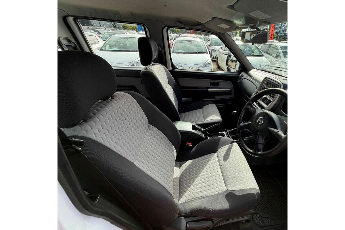 2014 Nissan Navara ST-R D22 4X4