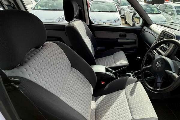 2014 Nissan Navara ST-R D22 4X4