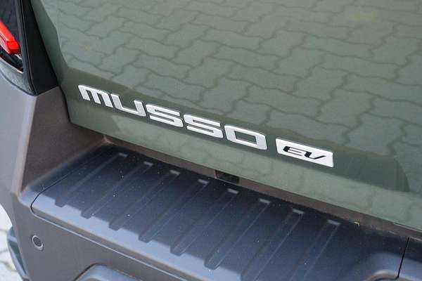 2026 KGM Musso EV AWD O100 4X4 thumb-6
