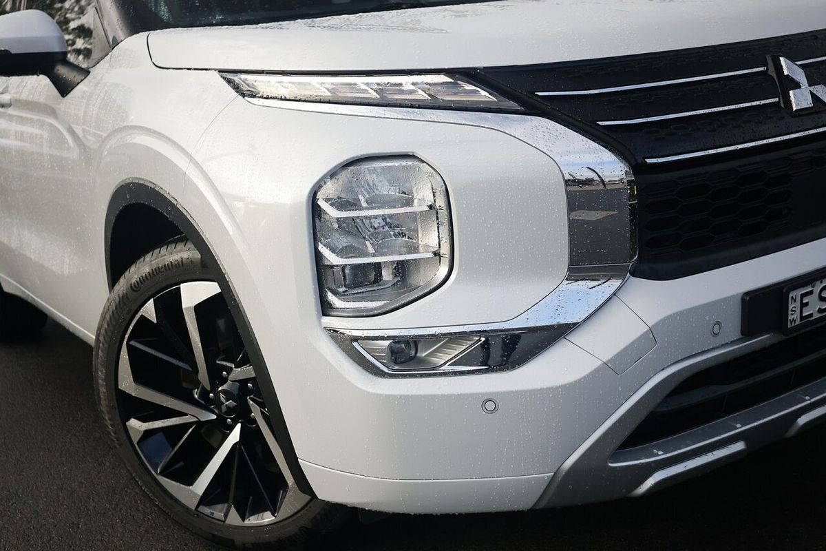 2022 Mitsubishi Outlander Exceed Tourer ZM