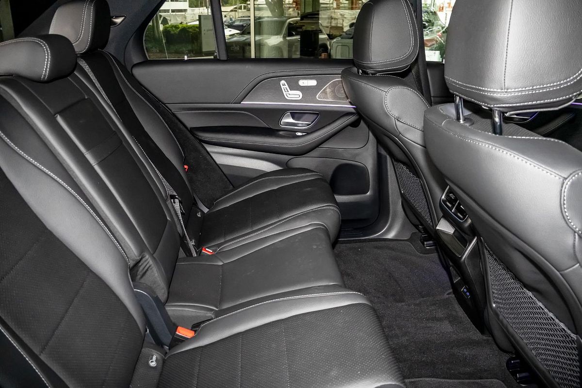 V167 805+055MY GLE300 d Editio n 7 WAG 9G 9sp