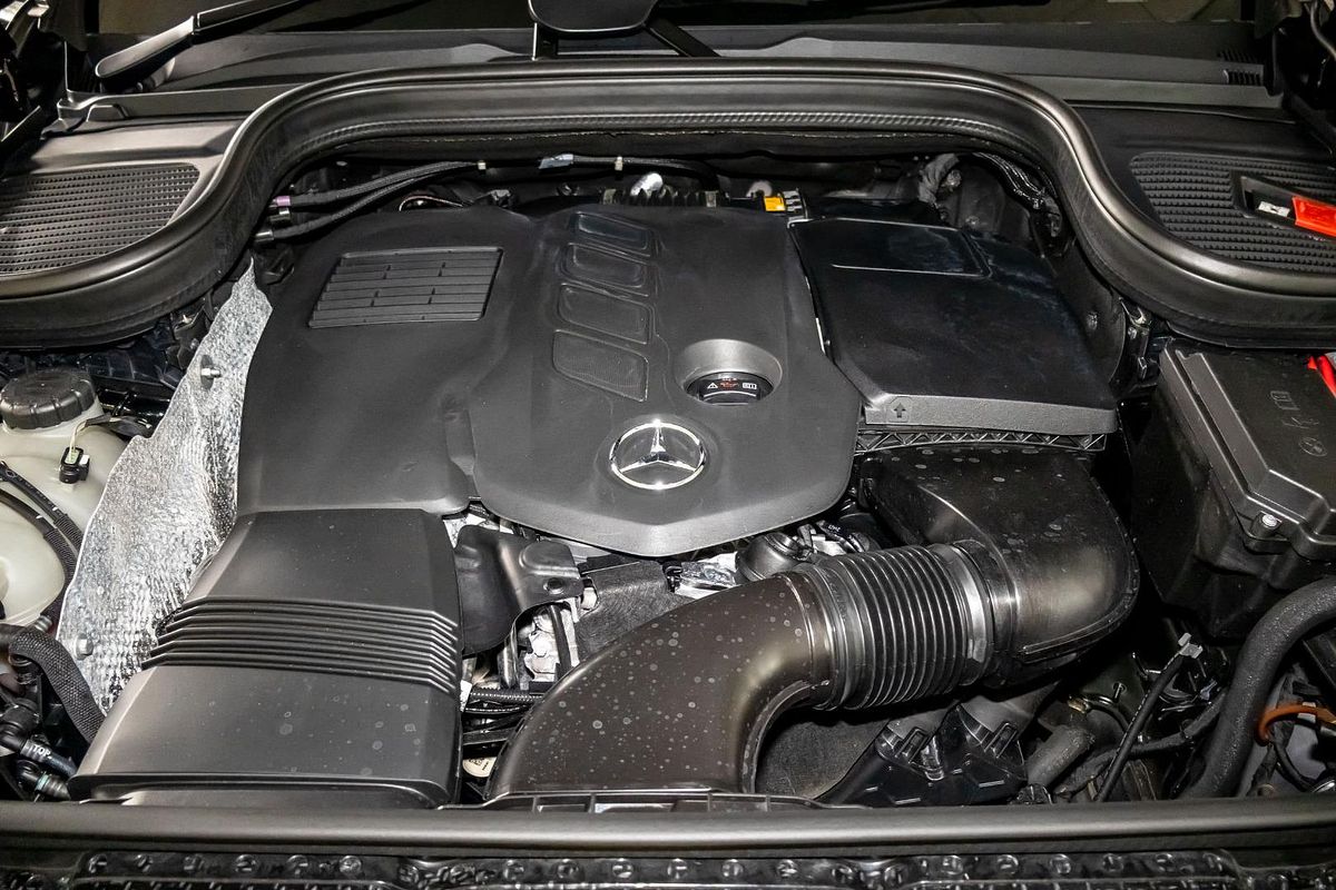 V167 805+055MY GLE300 d Editio n 7 WAG 9G 9sp