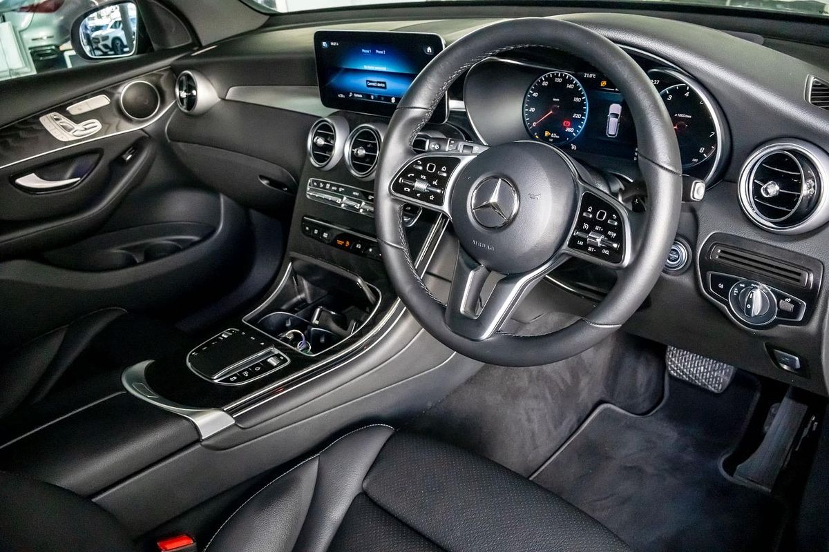 X253 802MY GLC200 WAG 5dr 9G 9 sp 2.0T