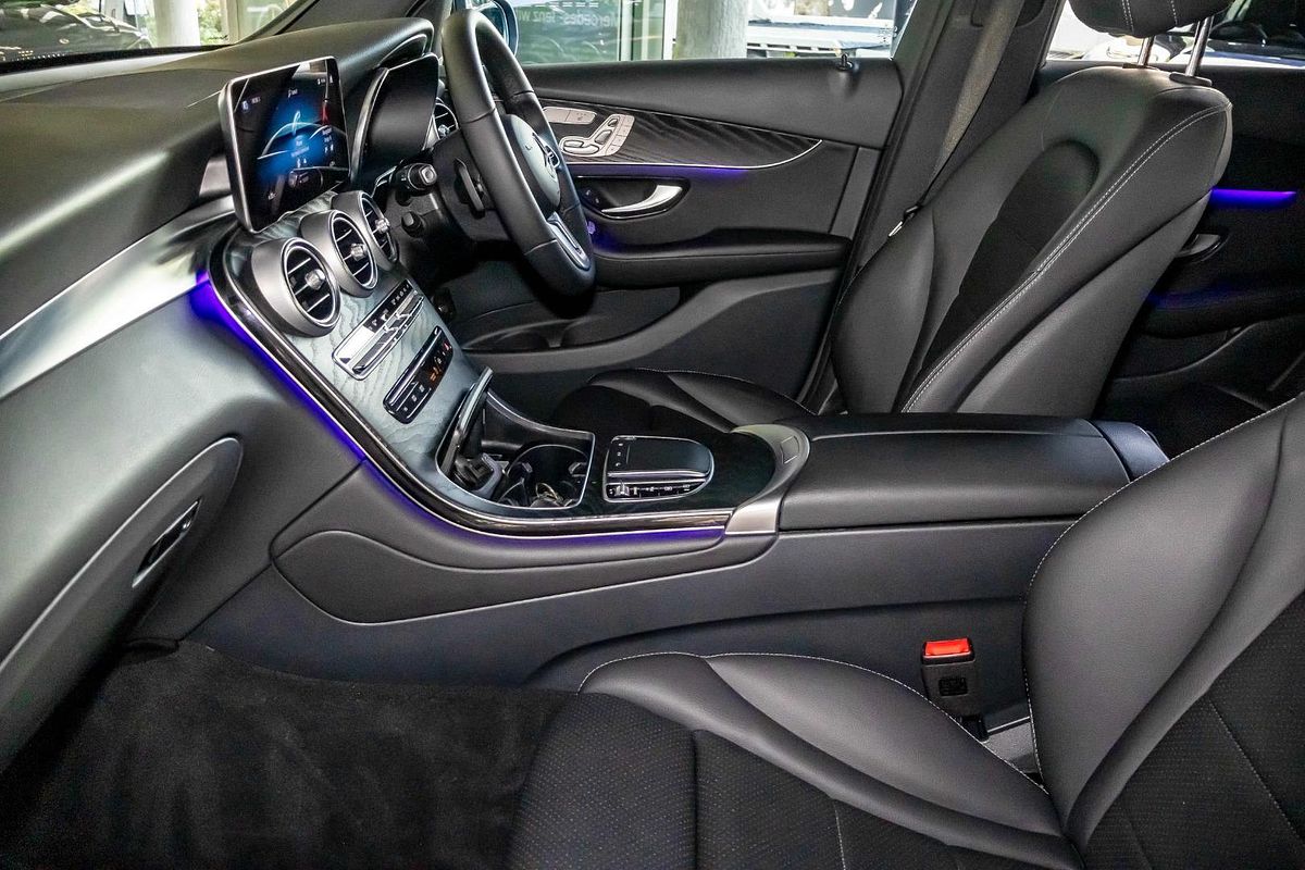 X253 802MY GLC200 WAG 5dr 9G 9 sp 2.0T