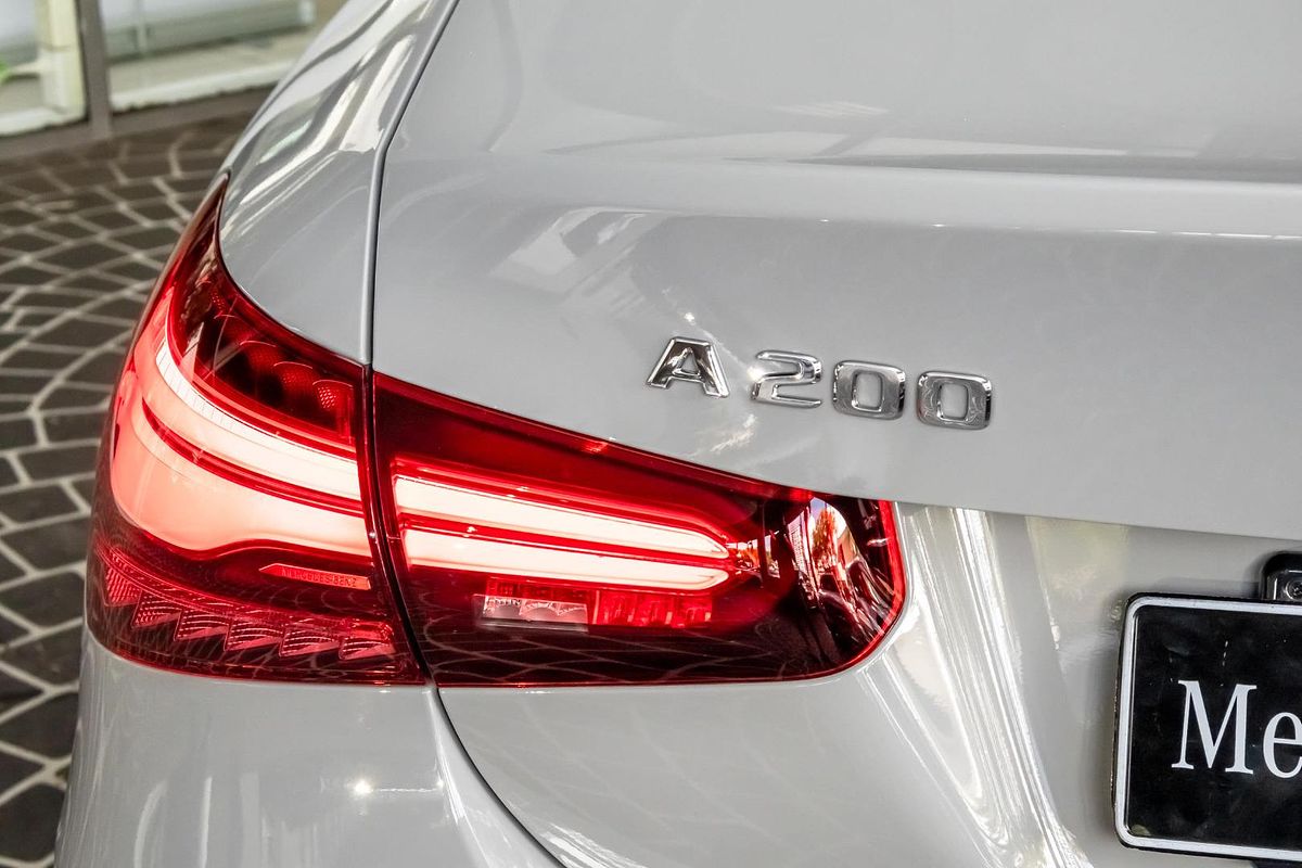 V177 806MY A200 Special Ed SED DUAL 7sp 1.3T