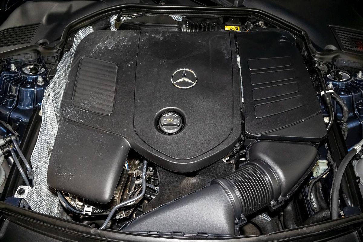 W206 804MY C200 SED 4dr 9G 9sp 1.5T/15kW