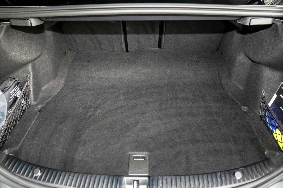 W205 801MY C200 Sedan 4dr 9G-T RONIC 9sp 2.0T