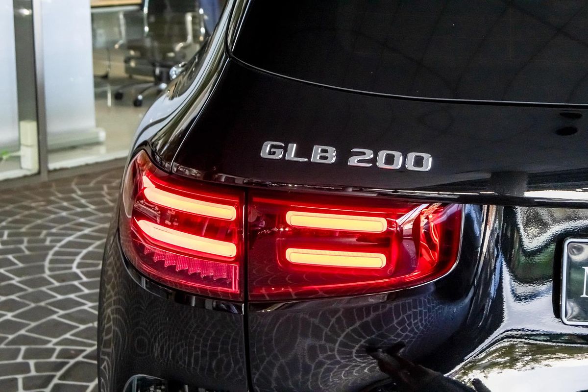 X247 806MY GLB200 Wagon 7st 5d r DCT 7sp 1.3T
