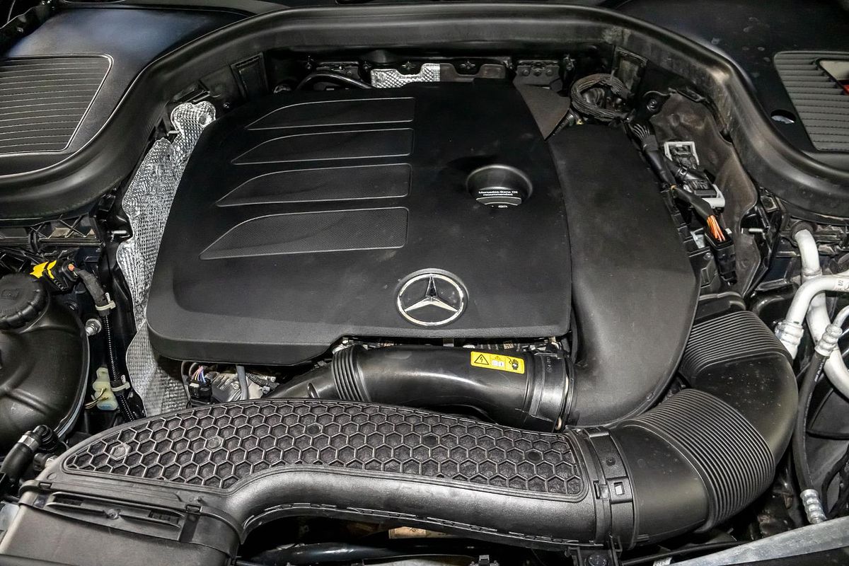 X253 802MY GLC200 WAG 5dr 9G 9 sp 2.0T