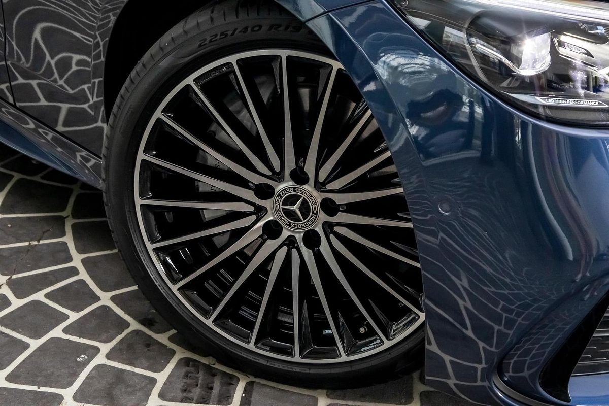 W206 804MY C200 SED 4dr 9G 9sp 1.5T/15kW