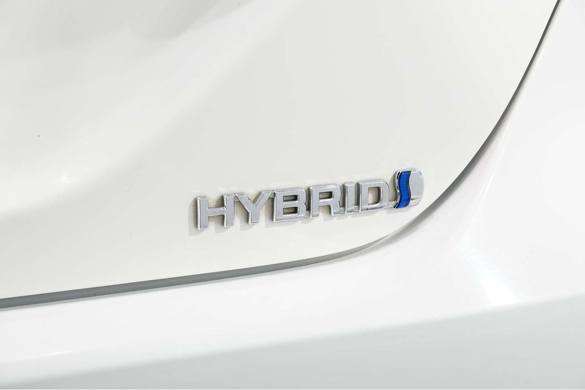 2021 Toyota Camry Ascent AXVH70R