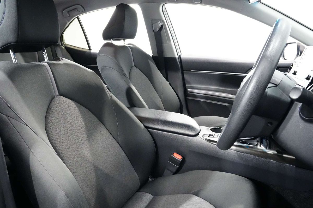 2021 Toyota Camry Ascent AXVH70R