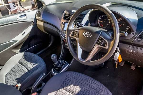 2016 Hyundai Accent Active RB3