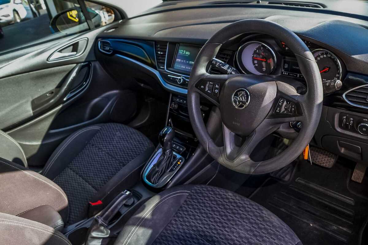 2016 Holden Astra R BK