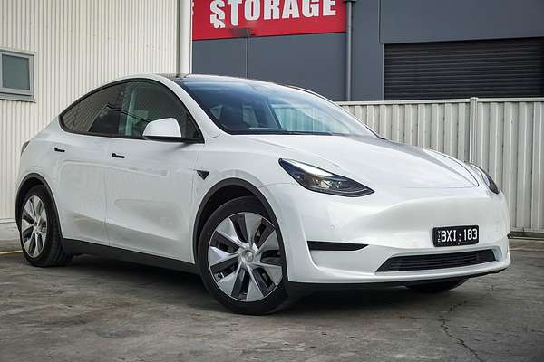 2022 Tesla Model Y Rear-Wheel Drive