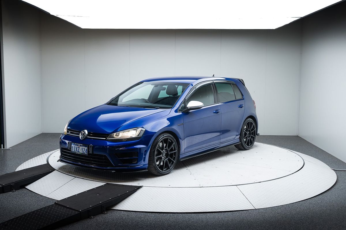 2016 Volkswagen Golf R 7