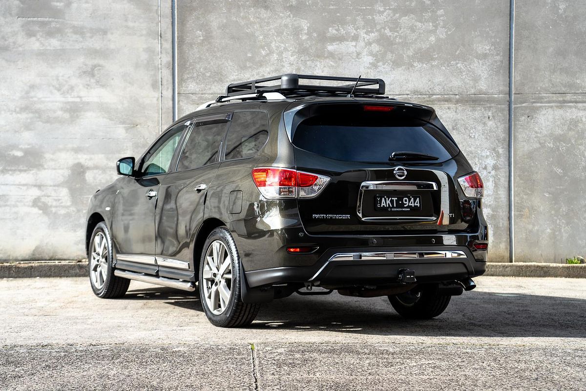 2016 Nissan Pathfinder Ti R52