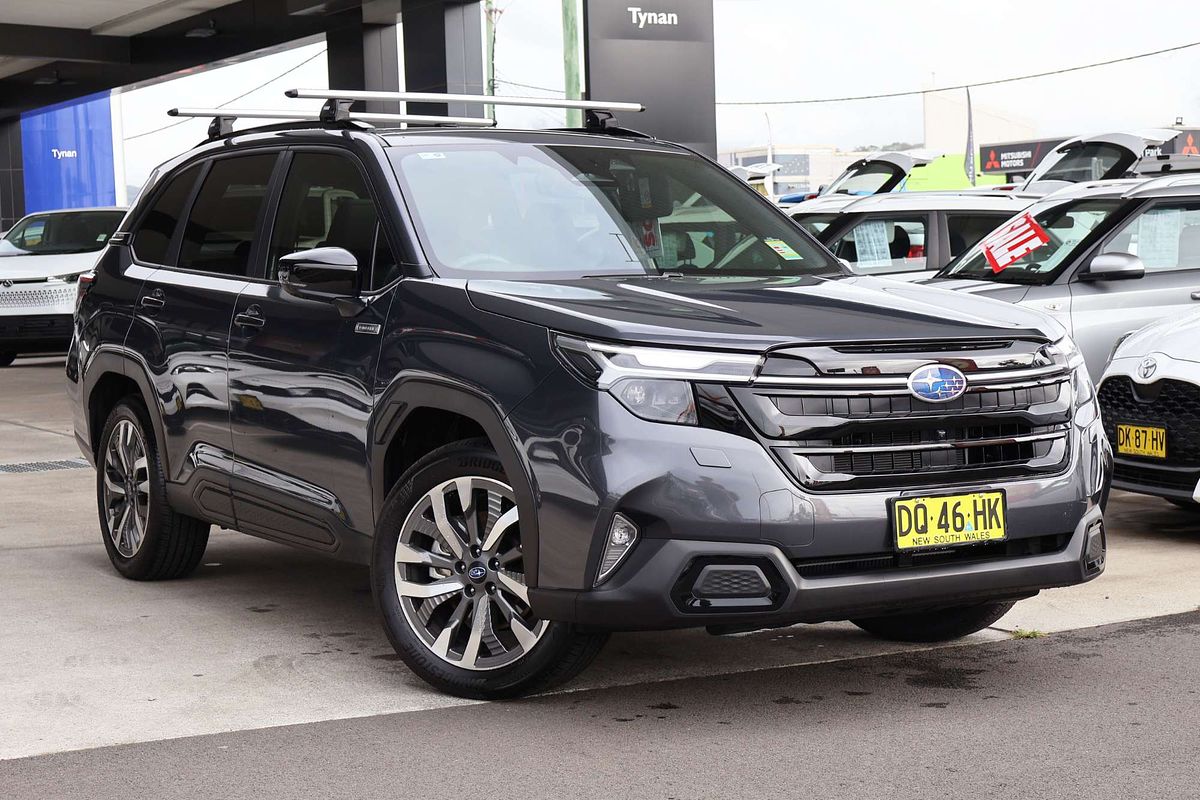 2025 Subaru Forester Hybrid Touring S6