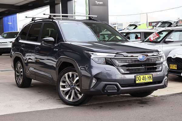 2025 Subaru Forester Hybrid Touring S6