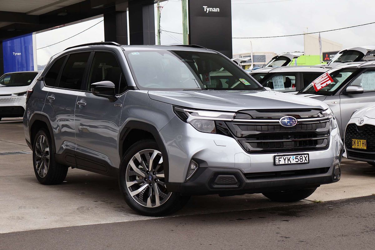2025 Subaru Forester Hybrid Touring S6