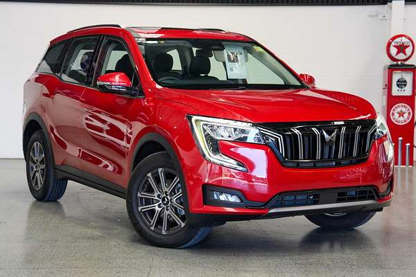 2025 Mahindra XUV700 AX7L