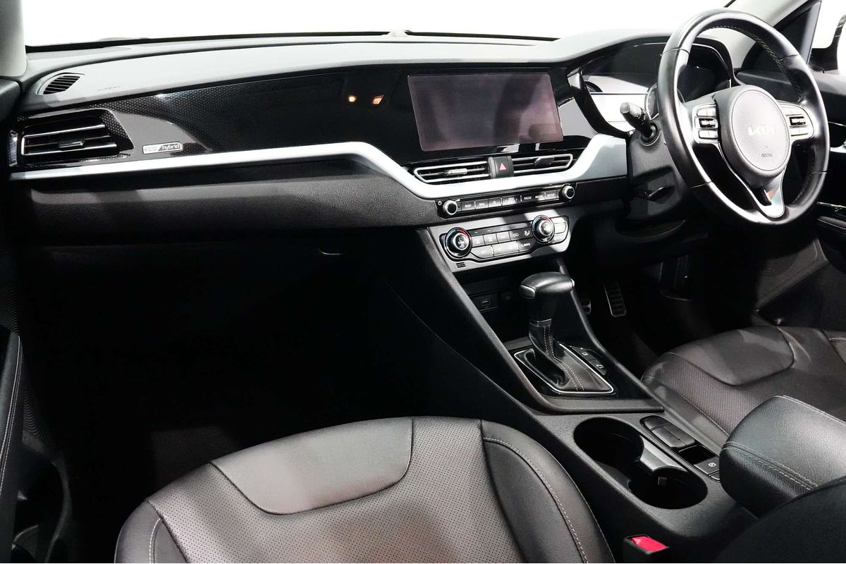 2021 Kia Niro Hybrid Sport DE