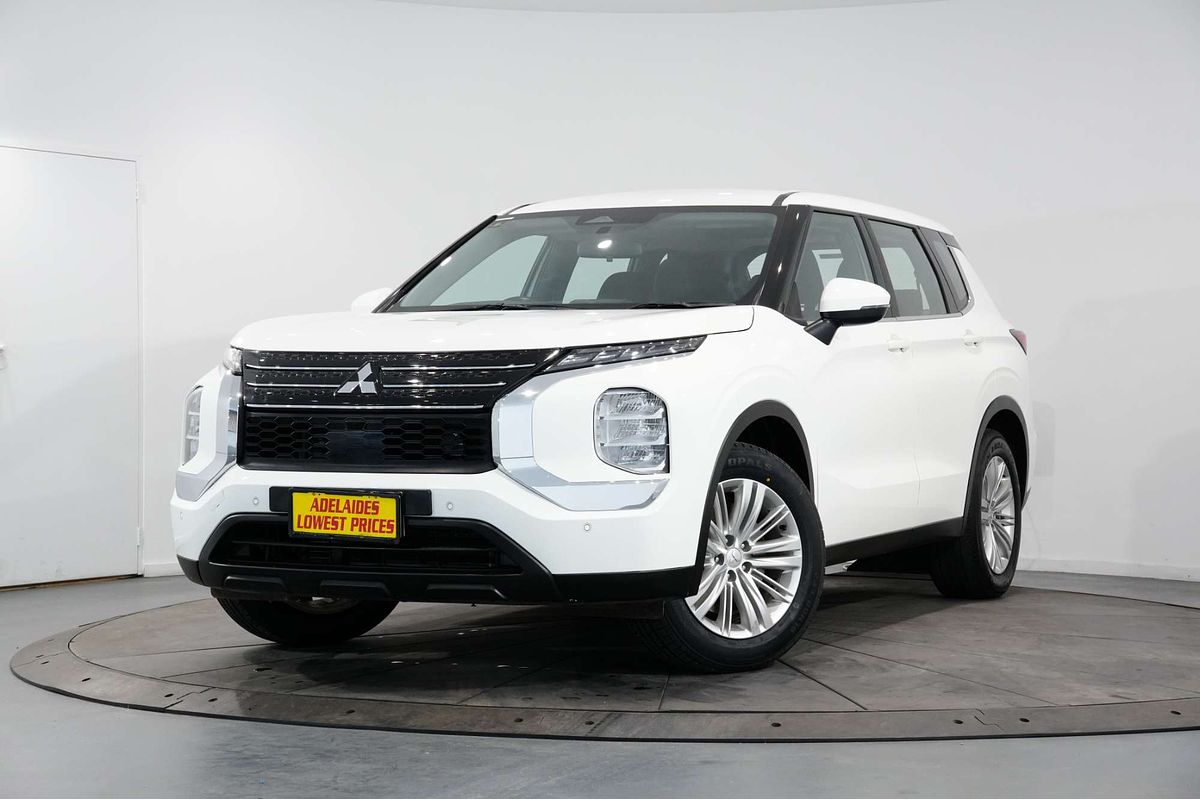 2022 Mitsubishi Outlander ES ZM