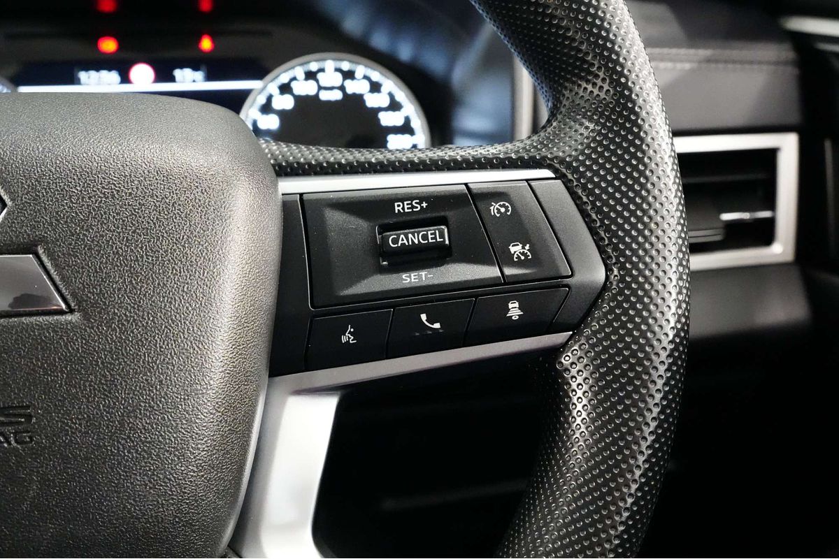 2022 Mitsubishi Outlander ES ZM