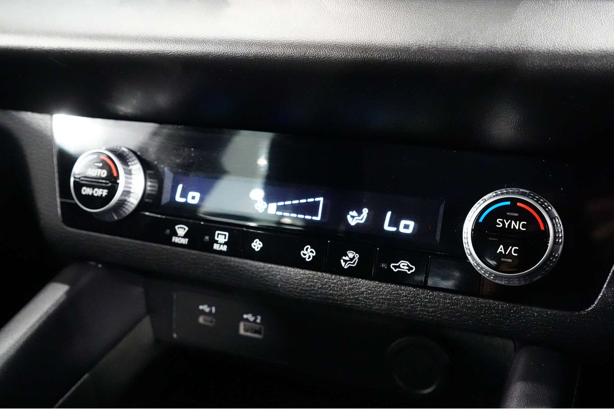 2022 Mitsubishi Outlander ES ZM