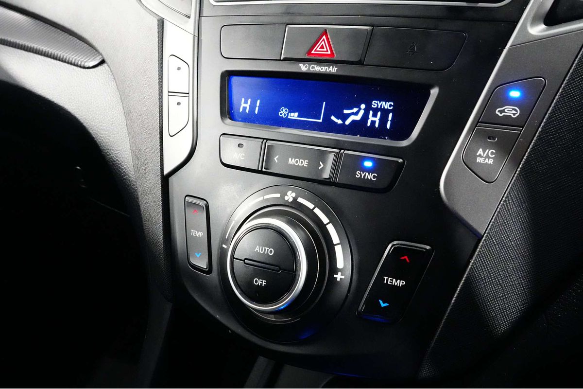 2017 Hyundai Santa Fe Active X DM3 Series II