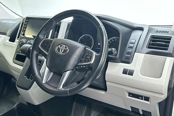 2021 Toyota Hiace GDH300R LWB thumb-18