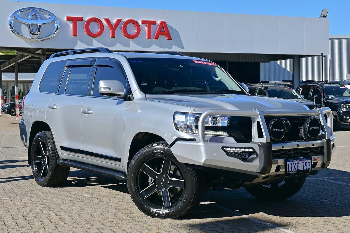 2017 Toyota Landcruiser Sahara VDJ200R