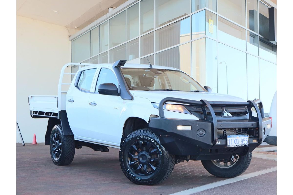 2022 Mitsubishi Triton GLX MR 4X4