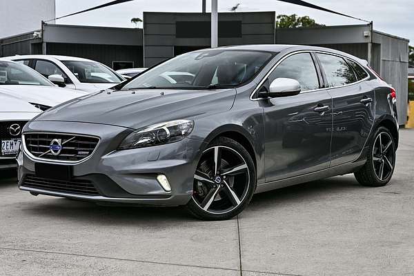2015 Volvo V40 T5 R-Design