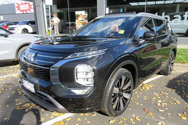 2026 Mitsubishi Outlander Exceed Tourer ZM