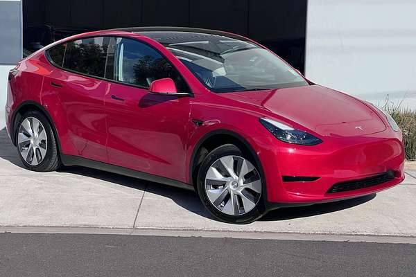 2024 Tesla Model Y Rear-Wheel Drive