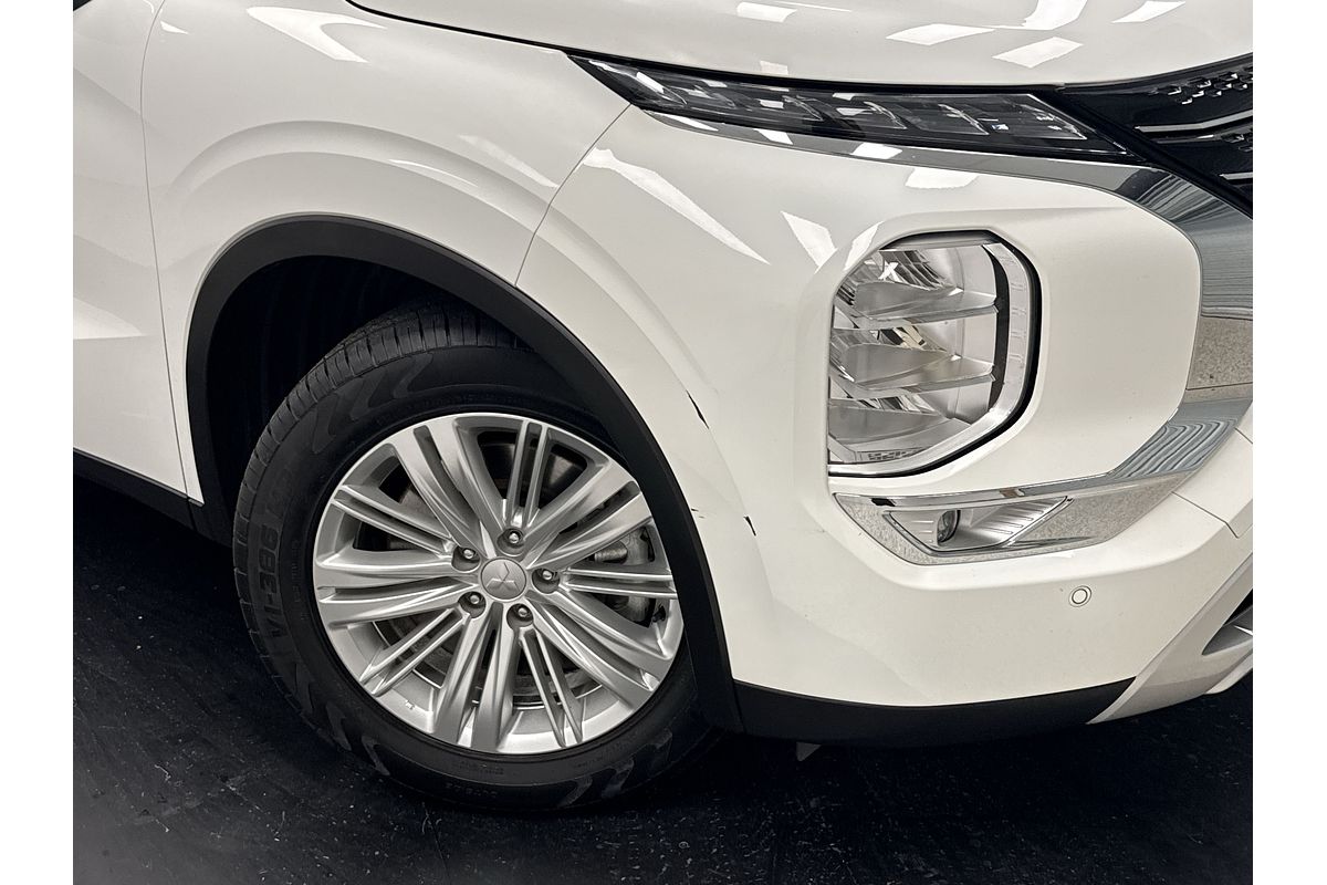 2023 Mitsubishi Outlander LS ZM