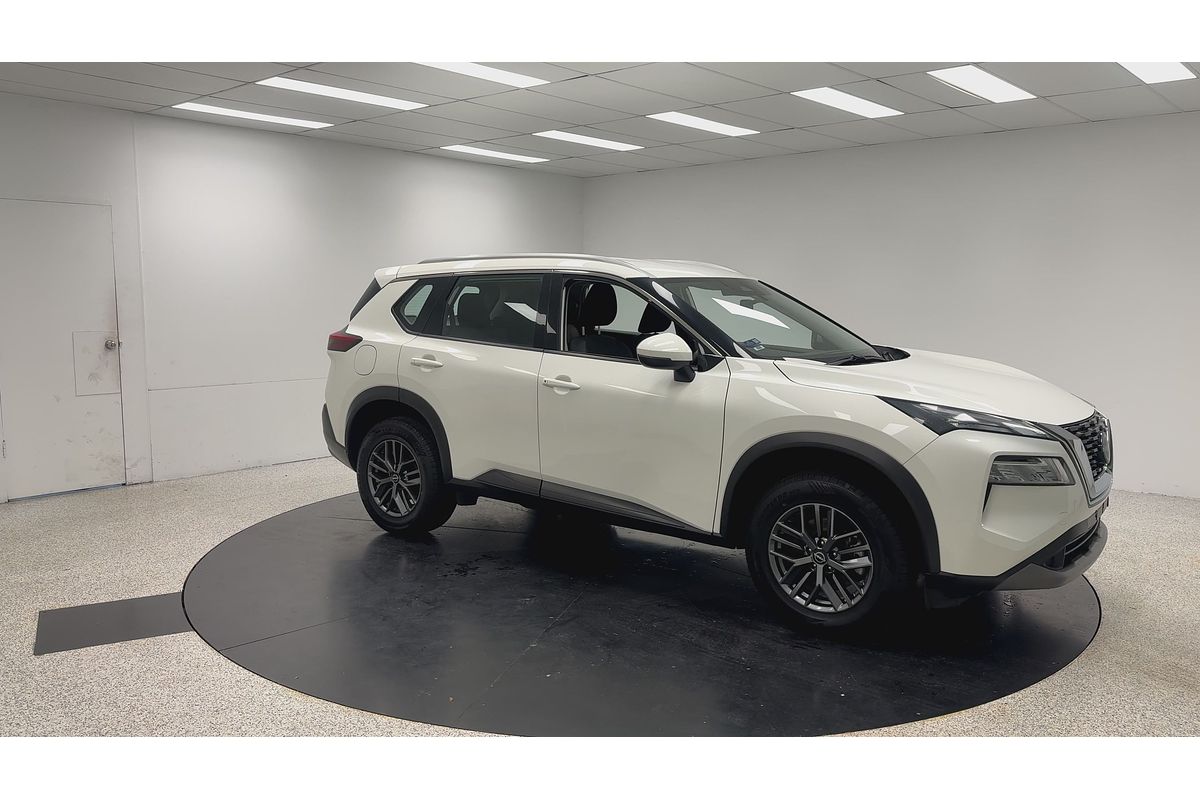 2024 Nissan X-TRAIL ST T33
