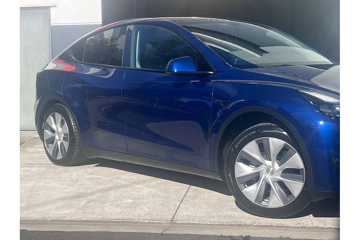 2023 Tesla Model Y Rear-Wheel Drive