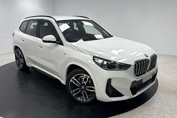 2023 BMW iX1 xDrive30 M Sport U11