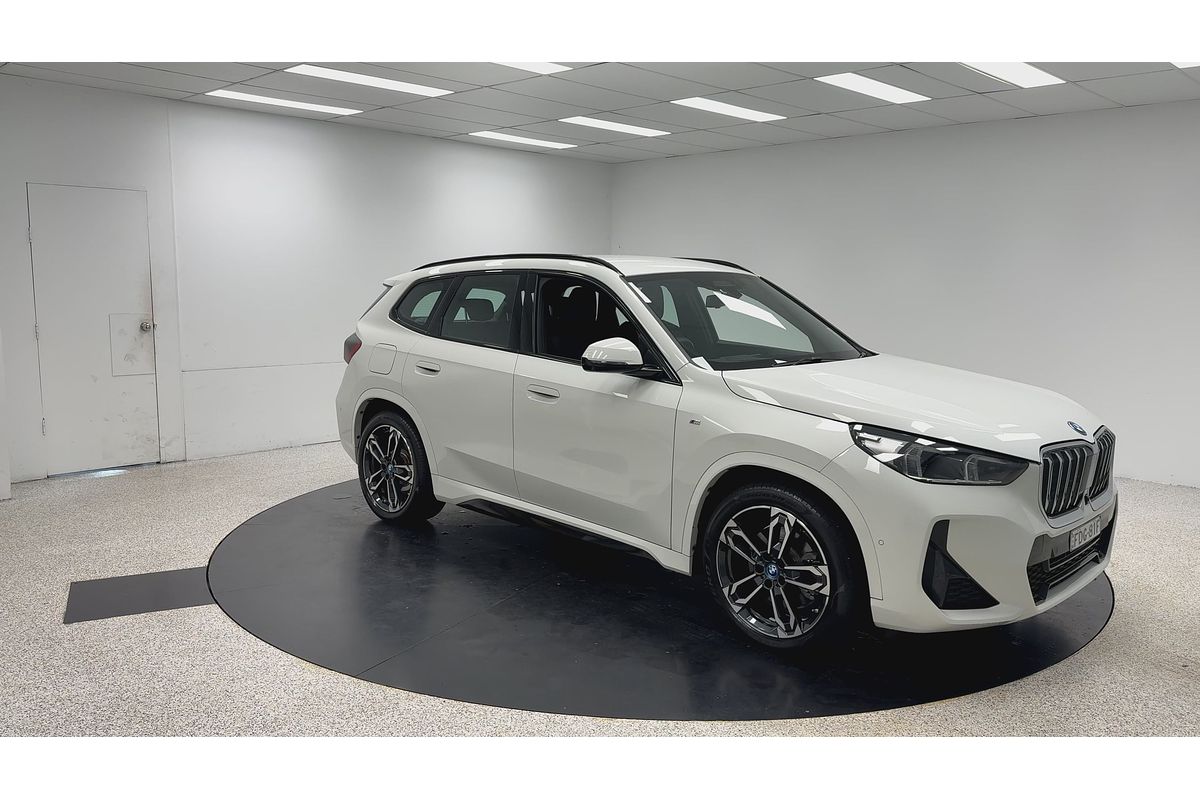 2023 BMW iX1 xDrive30 M Sport U11